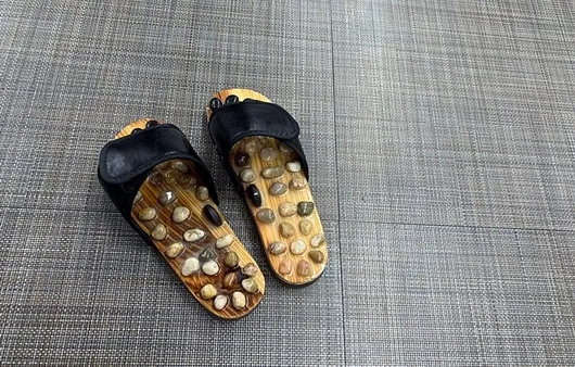 지압 슬리퍼 착용 효과 부작용과 사용 시 주의사항_1