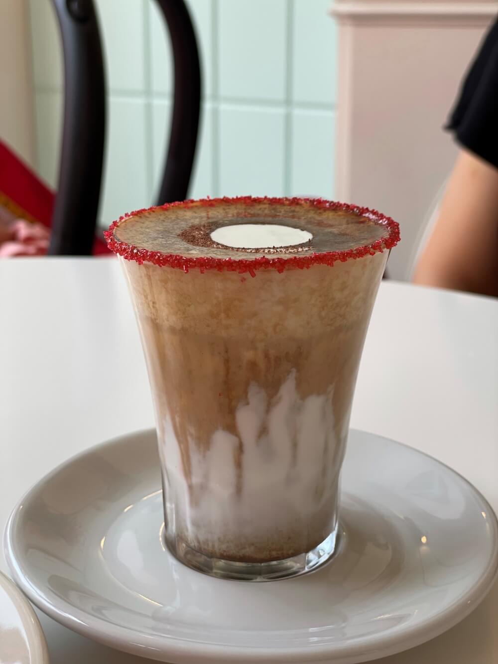 카페-아레-크림-라떼