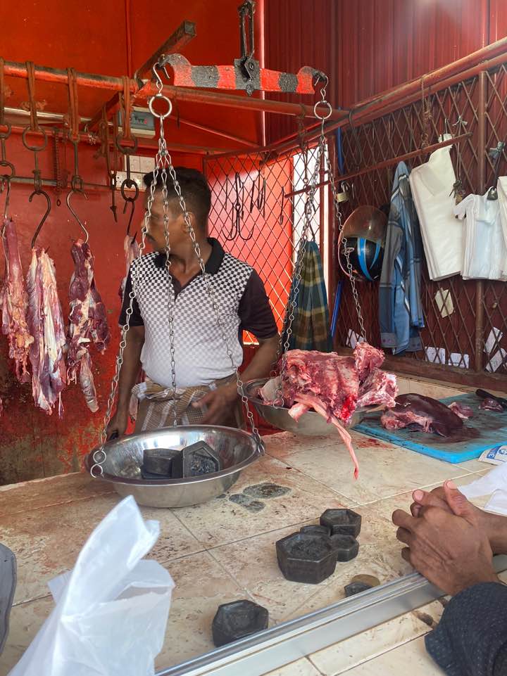 스리랑카 시골마을에서 장보기