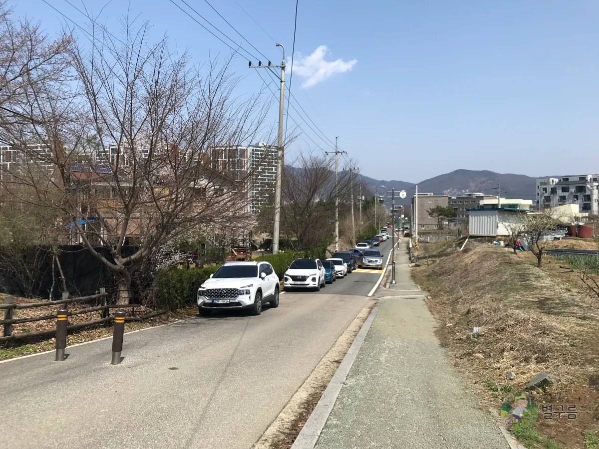 갈산공원-갓길-주차장