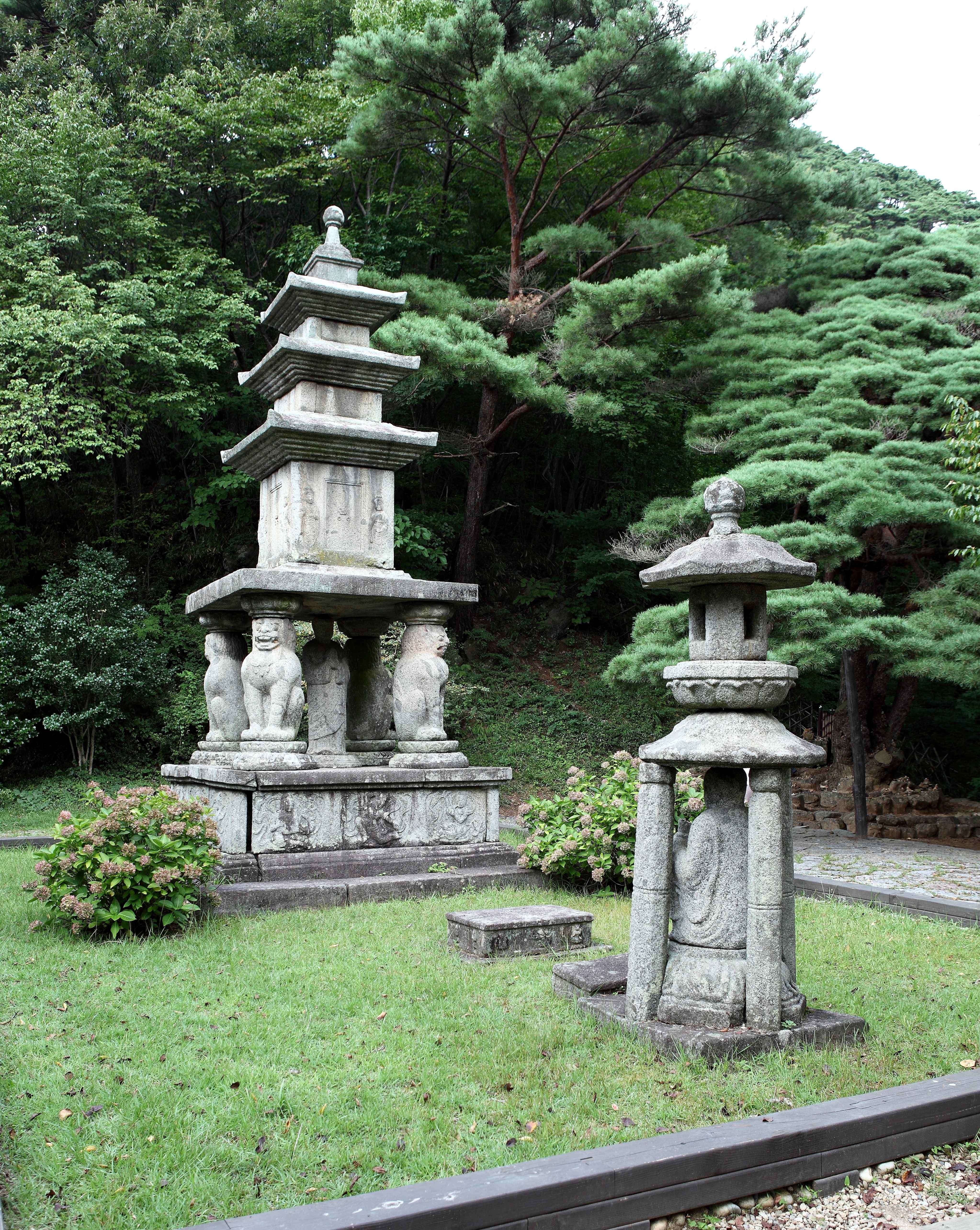 사사자 삼층석탑