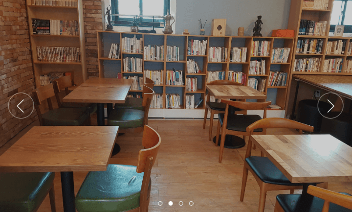 청년문간-카페의-인테리어-사진