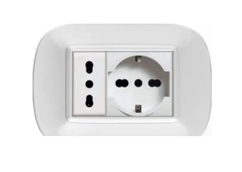 이탈리아 콘센트