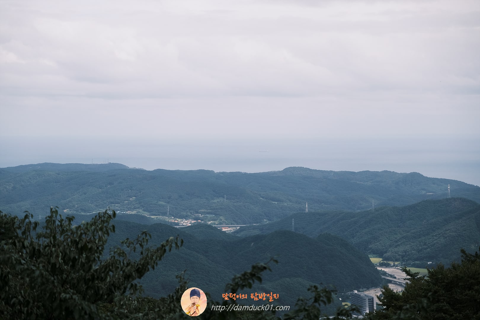 석굴암에서 보는 풍경