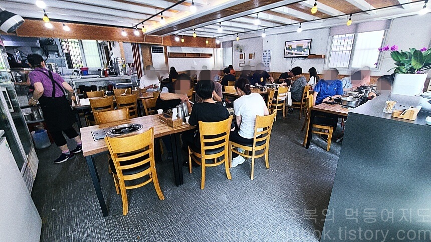 밀밭길-내부-분위기