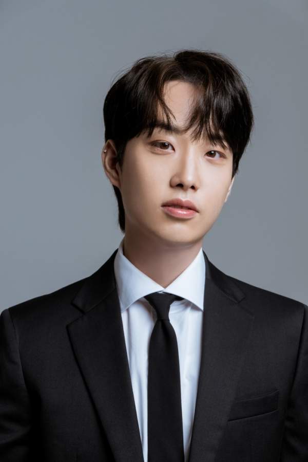 피아니스트 이나우 프로필