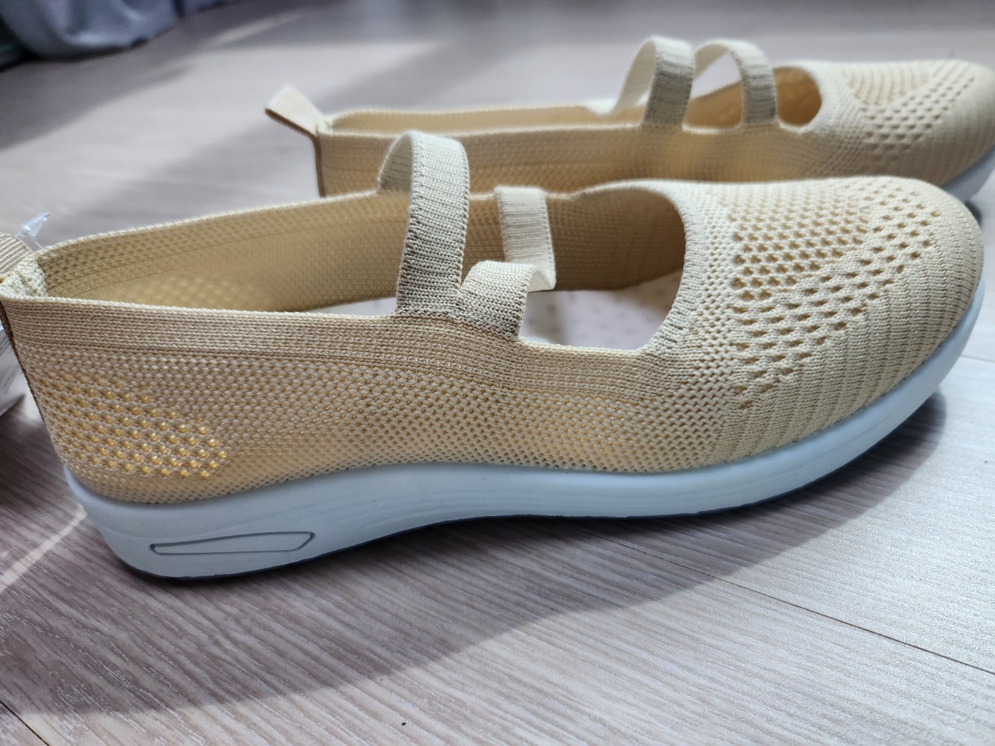 SNRD 메리제인 슬립온 베이지