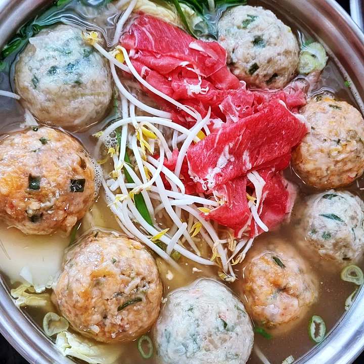 토요일은 밥이좋아 시흥 물왕저수지 만두전골 맛집 박명수 최애 만두피가 없는 굴림 만두 현지인 추천 토밥 좋아 방송정보