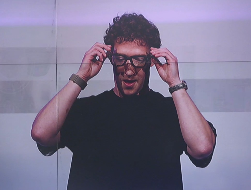 실시간 번역 스마트 안경 공개! 언어 장벽 없는 시대가 온다 관련 사진