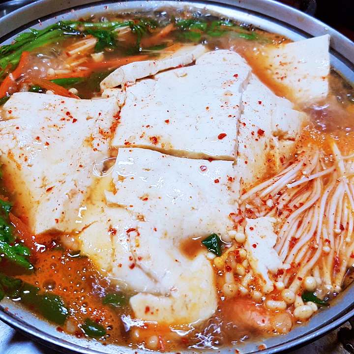 식객 허영만 백반기행 신소율 편 해물두부전골 손두부 두부구이 해물 칼국수 비지찌개 원주 맛집 소개