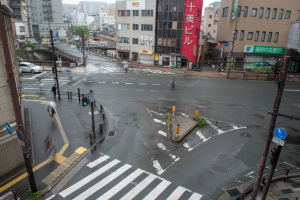 도로 위의 위험 요소와 운전자가 예방할 수 있는 방법