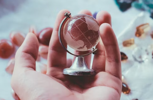 어느 나라에서 일하면 좋을까? 해외에서 인기 있는 직업과 취업 전략