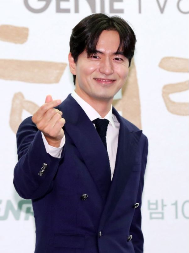 이진욱 나이