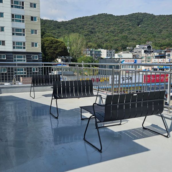 충남-서산-삼길포항-근처-카페-트레포사-루프탑-좌석