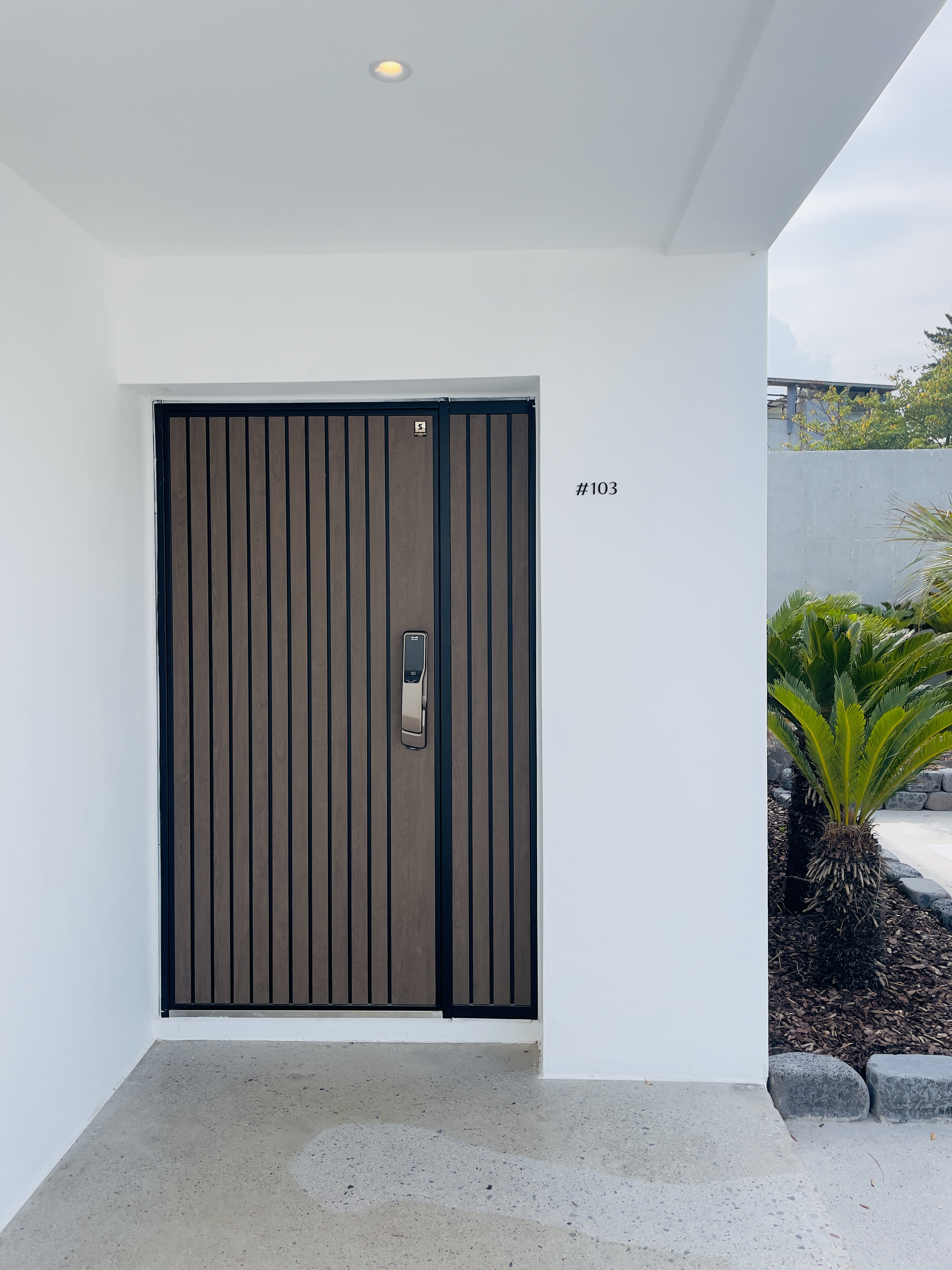 더 남해 풀빌라 103호 입구