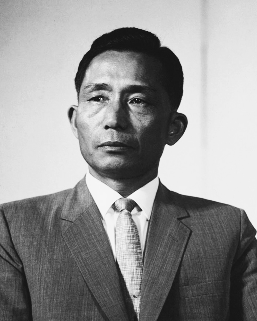 비상계엄의 역사, 한국 현대사에서의 16번의 계엄령, 박정희 전 대통령 암살, 최규하 국무총리 비상계엄 선포