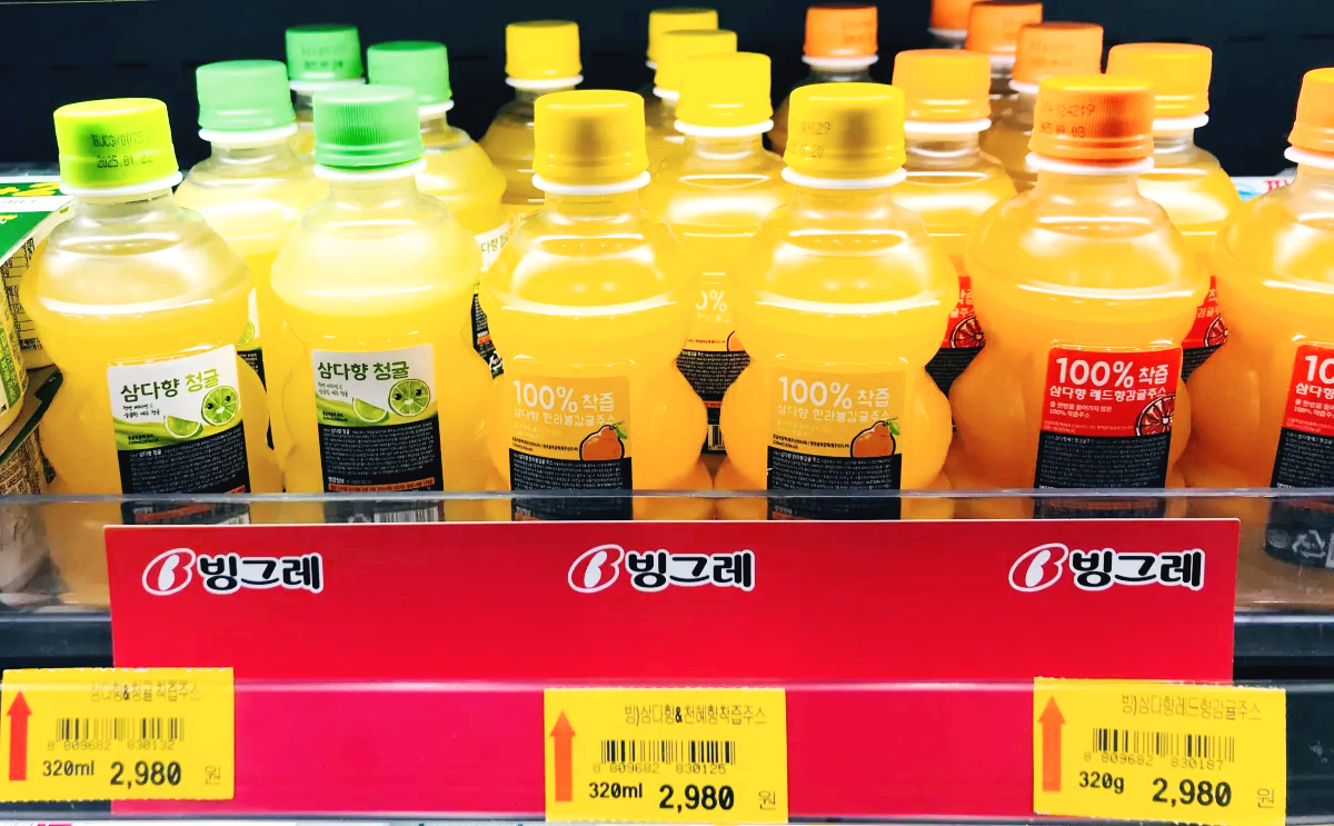 삼다향 제품들이 매장에 전시된 모습-가격인 320ml당 2980원임