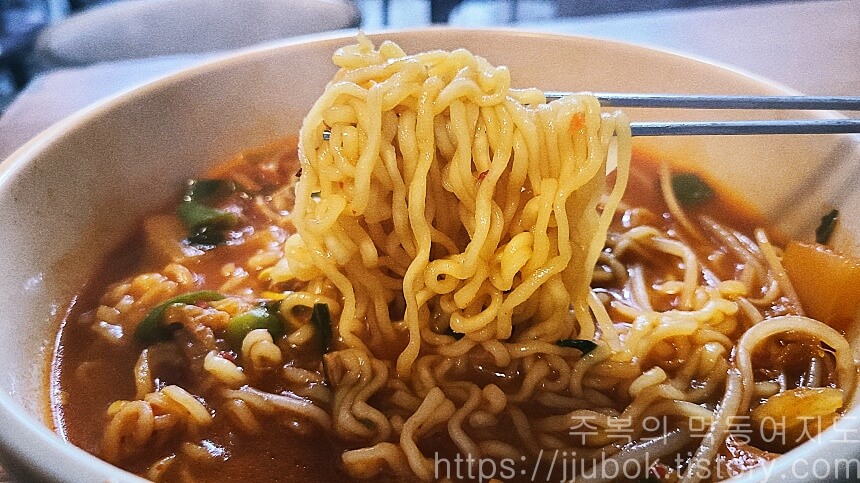 훼드라-최루탄해장라면-맛