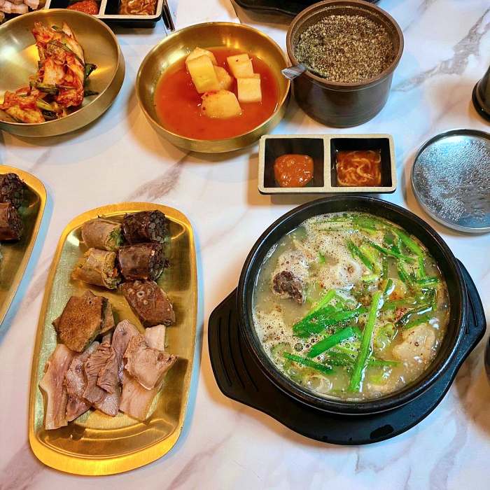 생방송투데이 경기 광주 장지동 고사리 얼큰 순대국 눈꽃 차돌 곱창 순대전골 맛집