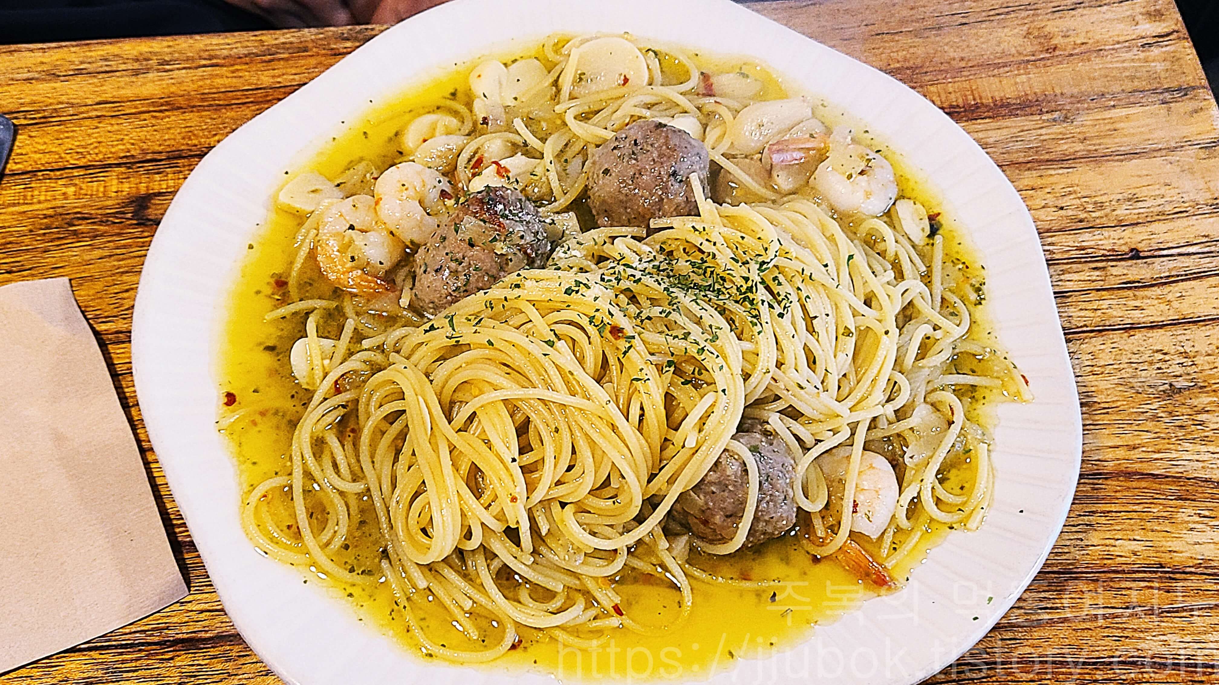 서울미트볼-메인-메뉴-알리오-파스타