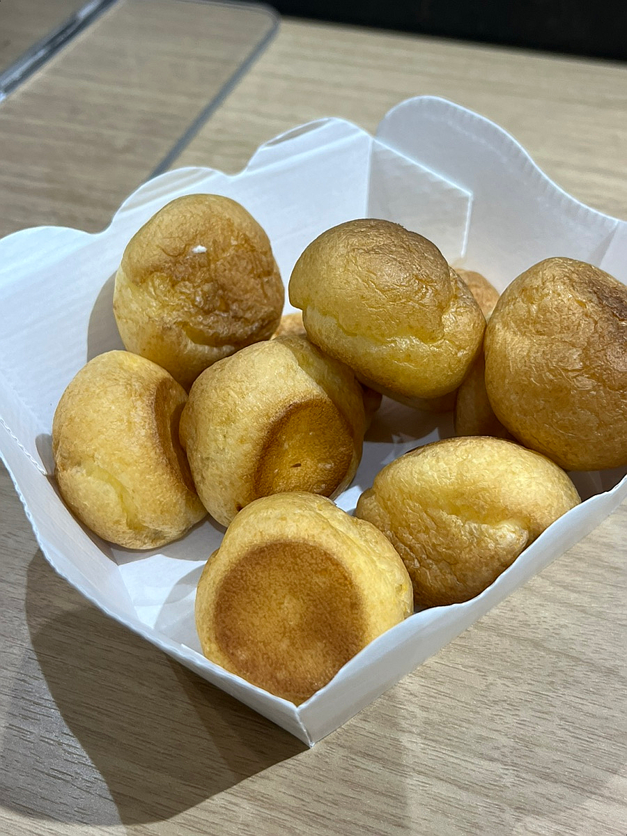 モンテール生クリーム仕立てのプチシュー