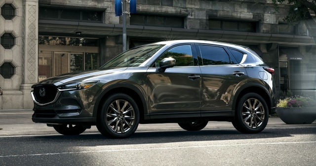 럭셔리 중형 SUV 특징 구매 이점 예산 유지 관리 방법