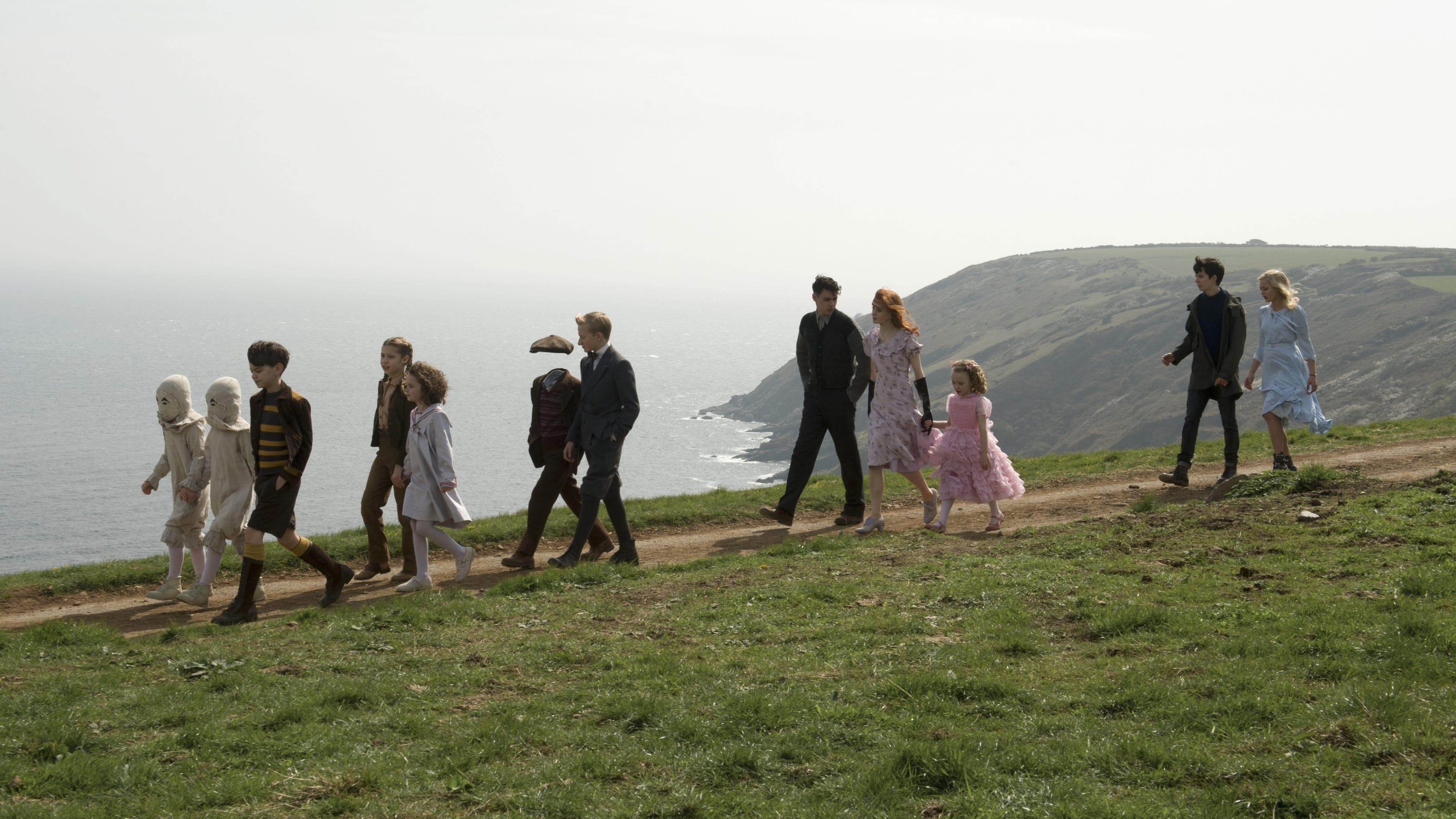 미스 페레그린과 이상한 아이들의 집 (Miss Peregrine's Home for Peculiar Children, 2016)