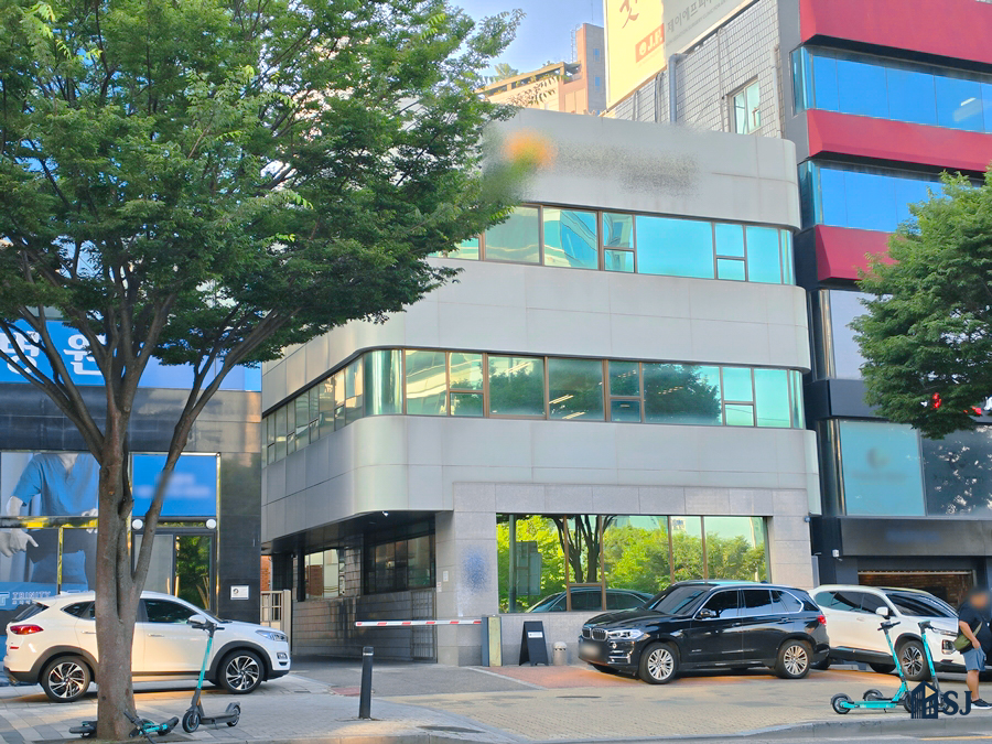 지하1층 ~ 지상 3층 규모의 강남 통임대