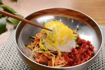 생방송 투데이 24년 전통 경주 밀면 맛집 법칙 소개_4