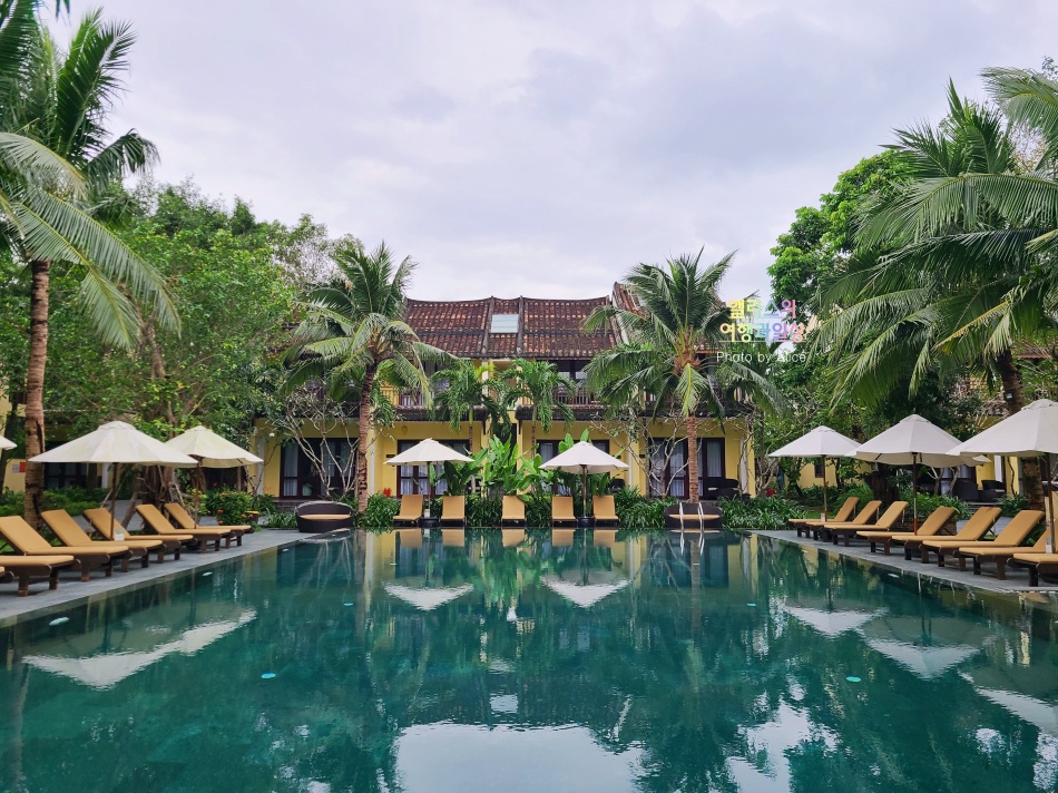 호이안 멀베리 컬렉션 실크빌리지 리조트 부대시설, 야외 수영장