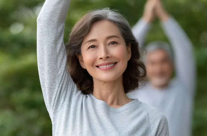 웰에이징-시대,-'론제비티-레이디'가-되기-위한-5가지-황금-습관