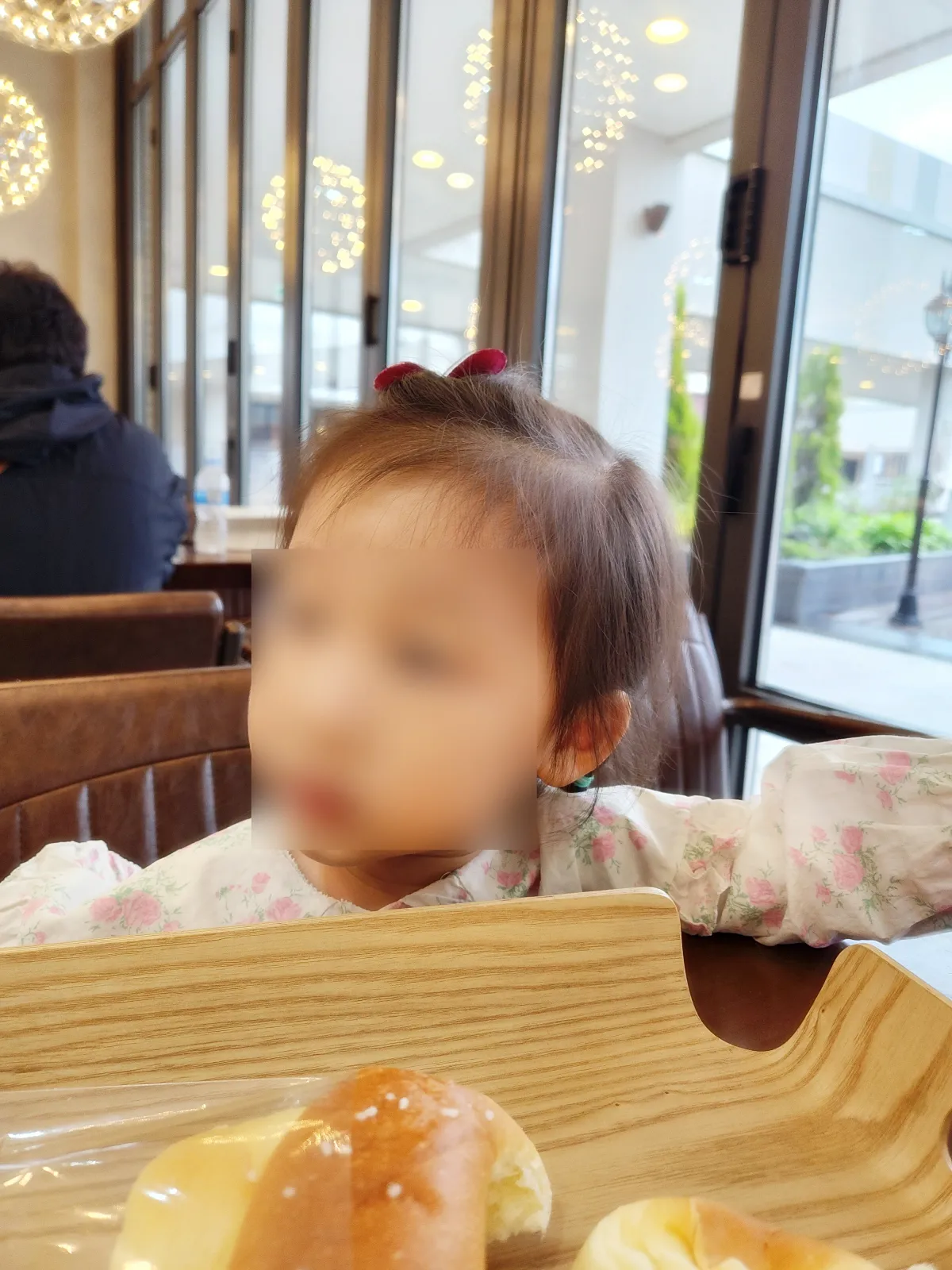류재은베이커리-오물오물-먹는-아이