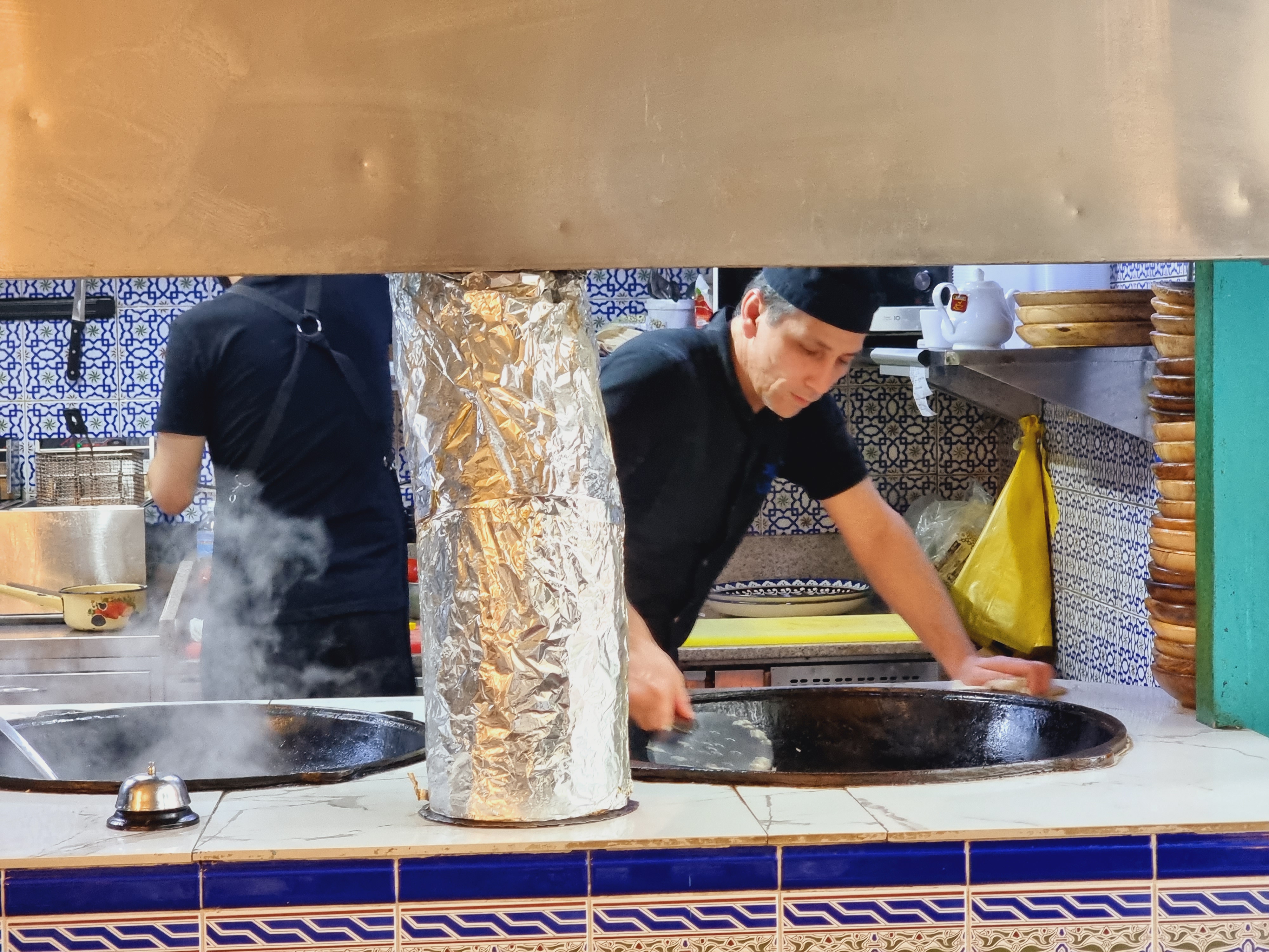 쁠롭을 볶는 솥