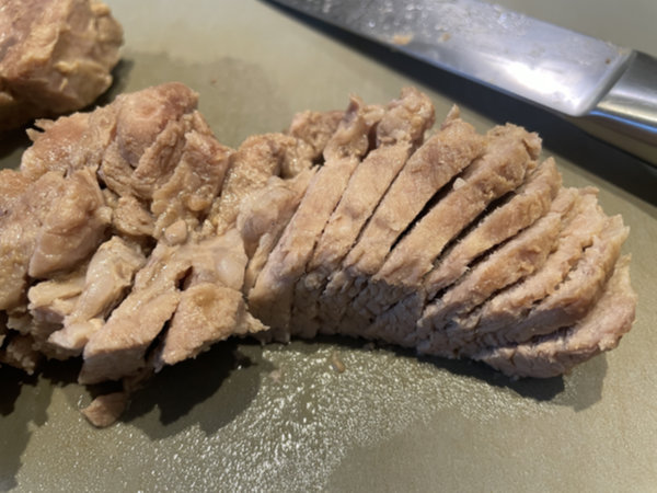 먹기 좋은 크기로 수육 자르기