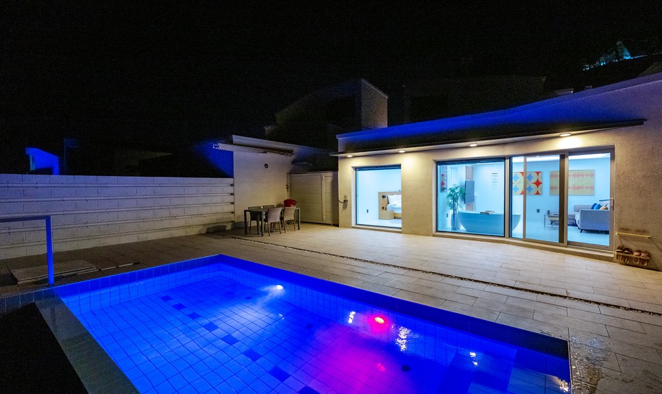 남해 풀빌라 펜션 윤슬