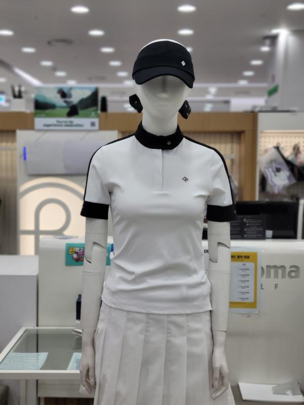 레노마스포츠 소매배색 디테일 골지 하이넥 티셔츠 RWTHL6103