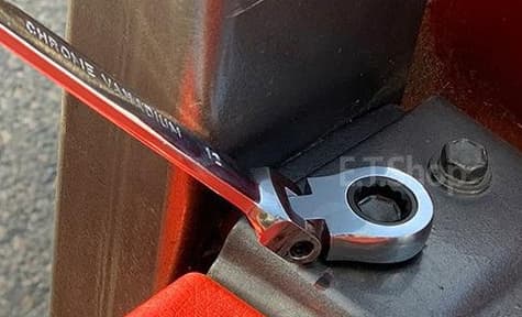 라쳇렌치 사용 예