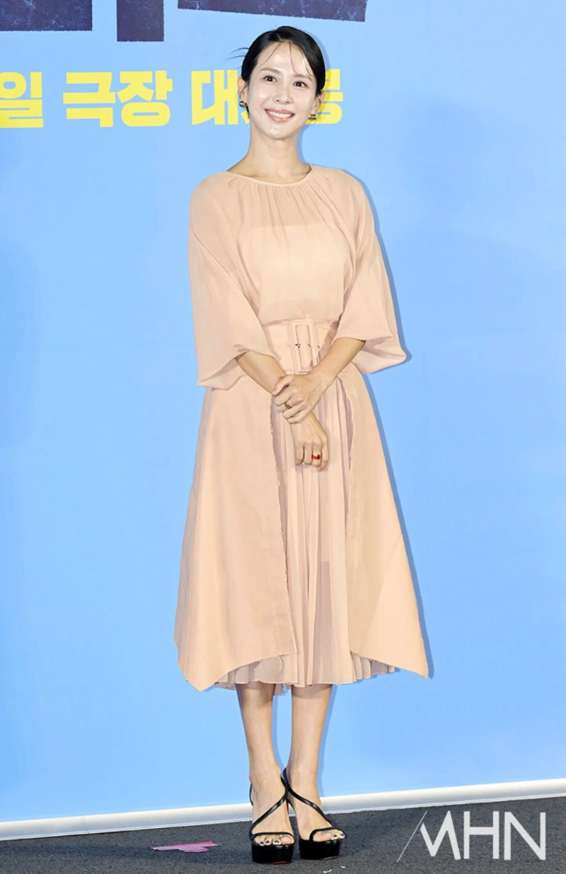 조정석, 좀비딸, 영화좀비딸, 조정석좀비딸1위, 최유리, 이정은, 조여정, 윤경호, 코미디영화추천, 가족영화추천, 여름영화, 박스오피스1위, 영화리뷰