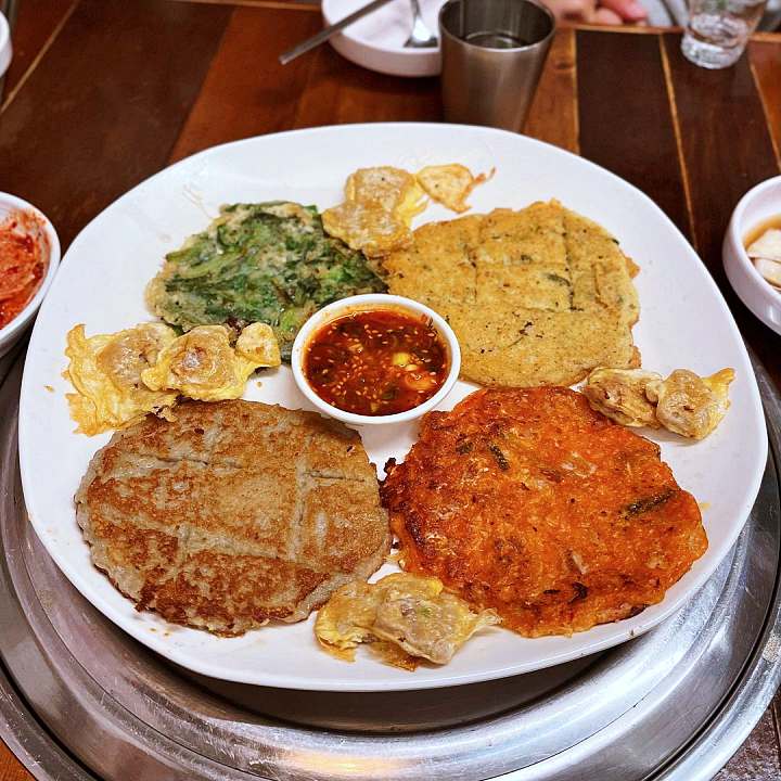 1++ 한우가 한가득 소고기 국밥 양념 돼지갈비 6천원 한우국밥 경복궁역 인왕산 맛집 추천 생방송투데이 맛있GO 싸다GO