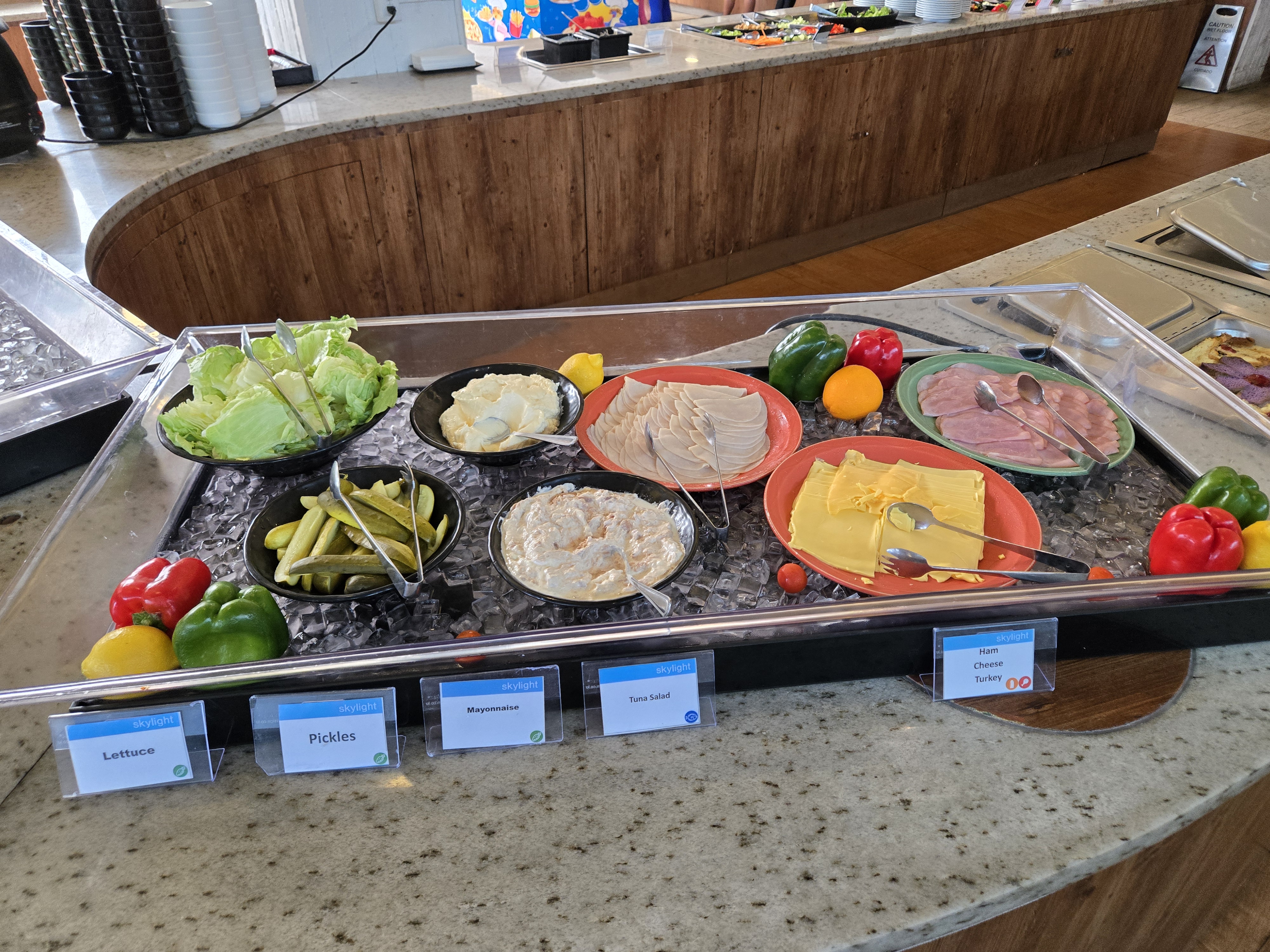 괌 PIC 리조트 스카이라이트 뷔페 햄, 치즈, 피클