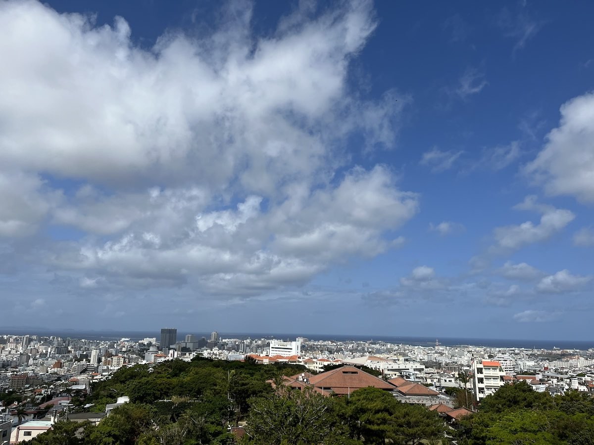 슈리성에서의 오키나와 전망