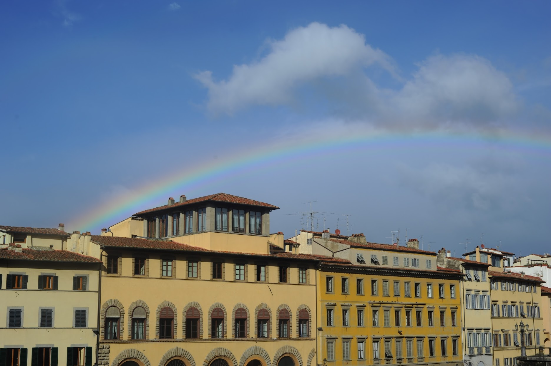 피렌체 베키오 궁전에서 만난 무지개