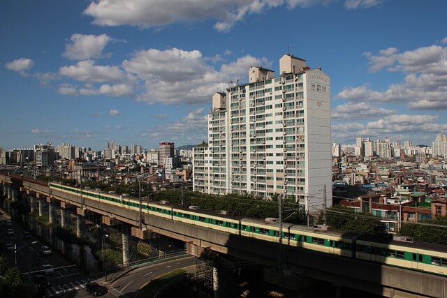 새 정부, 부동산 시장에 &lsquo;비상등&rsquo;