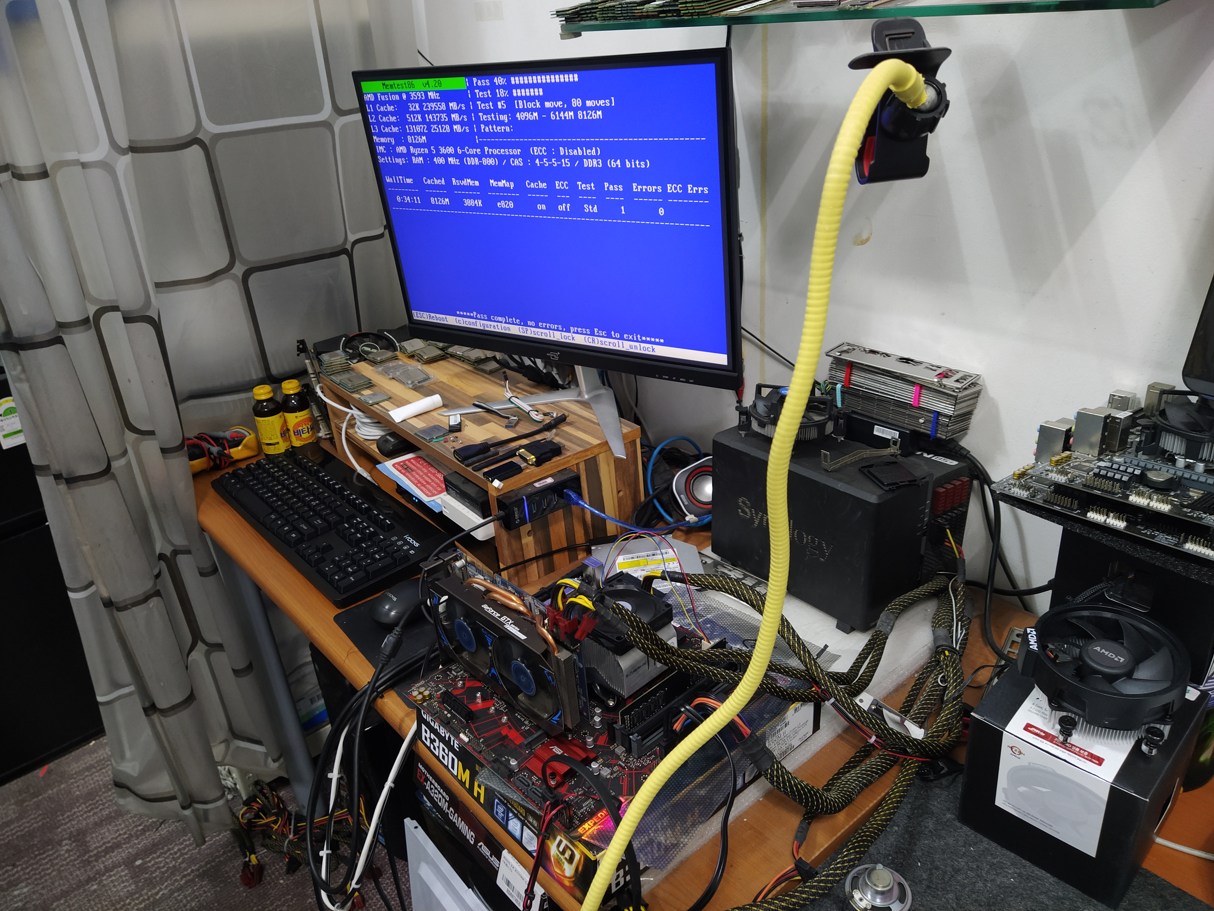 메모리는 기존의 메모리를 재활용하기로 했습니다. 타무즈사의 8기가 메모리가 장착되어 있네요. 그래픽카드의 메모리와 PC 메모리는 정상입니다.&nbsp;