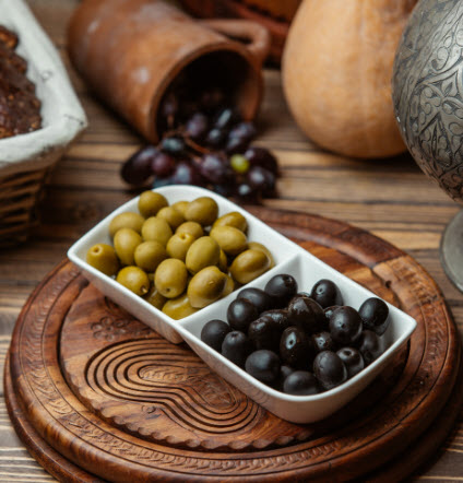 그린올리브와 블랙올리브 사진