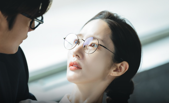 내 남편과 결혼해줘-3회차-정보-설명하는-사진