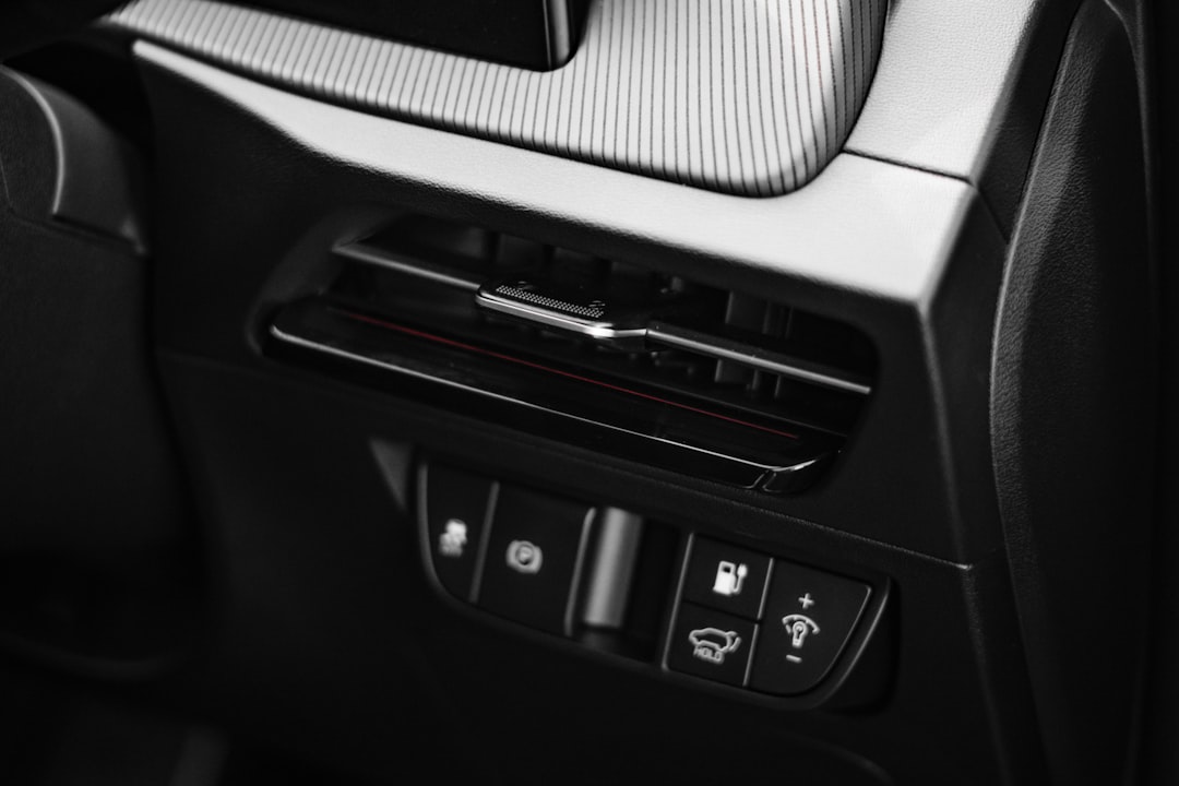 EV (Electric Vehicle)