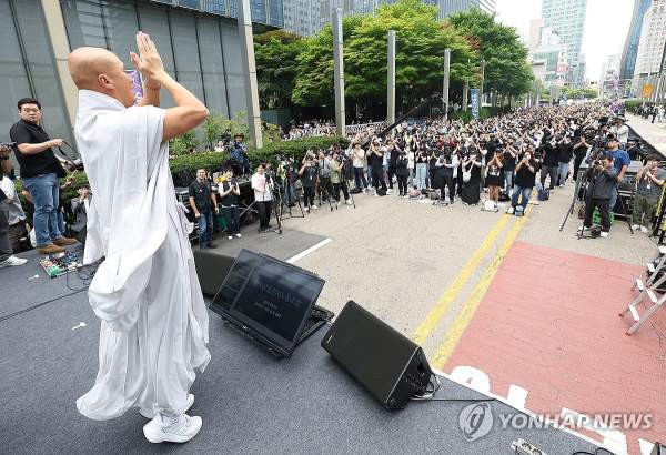 뉴진스님 윤성호