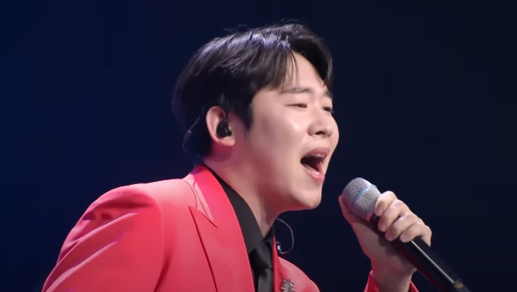 [다시보기] 미스터로또 진욱 노래모음 - 그중에 그대를 만나, 고향으로 가는 배, 엄마의 노래, 내게 애인이 생겼어요, 사랑님, 신사동 그 사람, 나를 살게 하는 사랑 다시듣기 가사