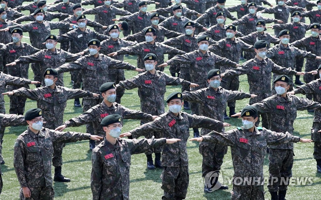 한국군 병력감소 모병제 병사처우개선 인구구조변화 현역판정기준 국방부 부대통합 스마트병력운용 사단해체 국방개혁 간부부족 육군구조변화